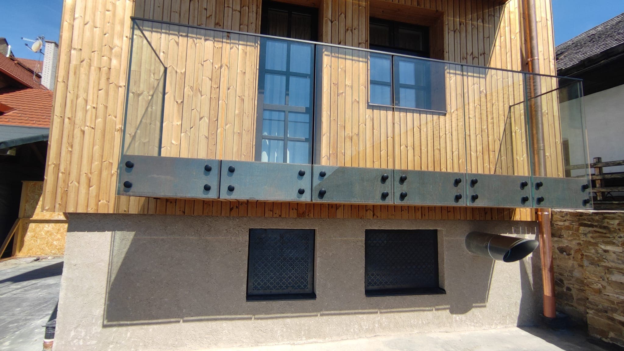 Balkon - bodove uchytenie